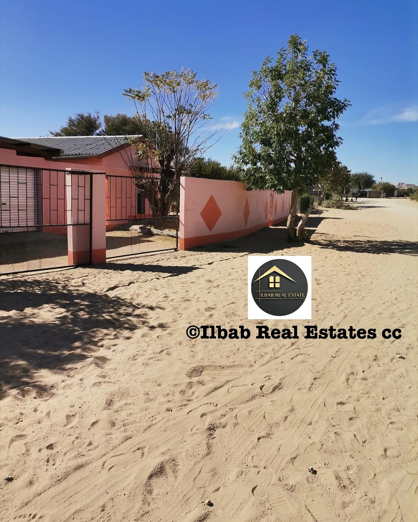 OKAHANDJA-PINK-HOUSE1